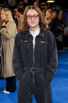 11212022_-_Matilda_The_Musical_-_UK_Gala_Screening_-_VIP_Arrivals_002.jpg
