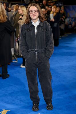 11212022_-_Matilda_The_Musical_-_UK_Gala_Screening_-_VIP_Arrivals_003.jpg