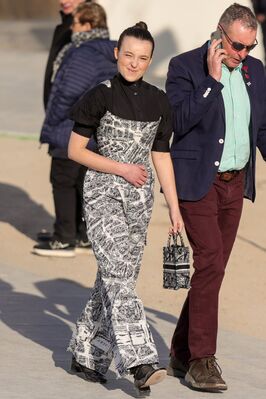 02282023_-_Christian_Dior_-_Outside_Arrivals_-_Paris_Fashion_Week_-_Womenswear_Fall_Winter_010.jpg