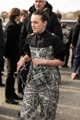 02282023_-_Christian_Dior_-_Outside_Arrivals_-_Paris_Fashion_Week_-_Womenswear_Fall_Winter_036.jpg